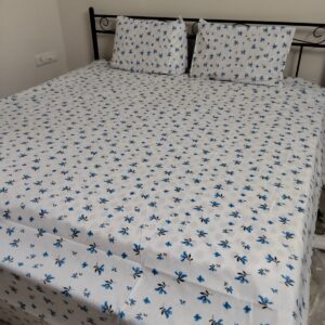 Blue Small petals Bliss – 200 TC 100% Cotton Printed Double Bedsheet