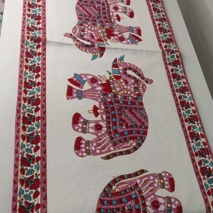 Premium table runner