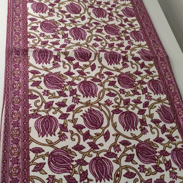 Premium table runner